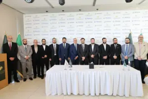 Signature between Medusa and Syria Telecom 2